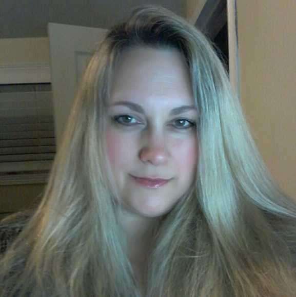 Meet your Posher, Tanya - Picture 1 of 1